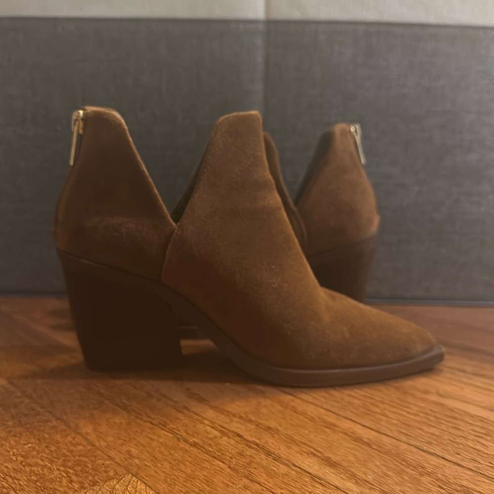 Dolce Vita Booties (women’s)